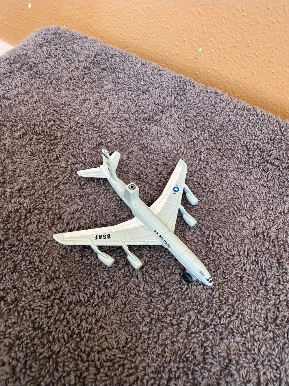 Planes imaginative die white